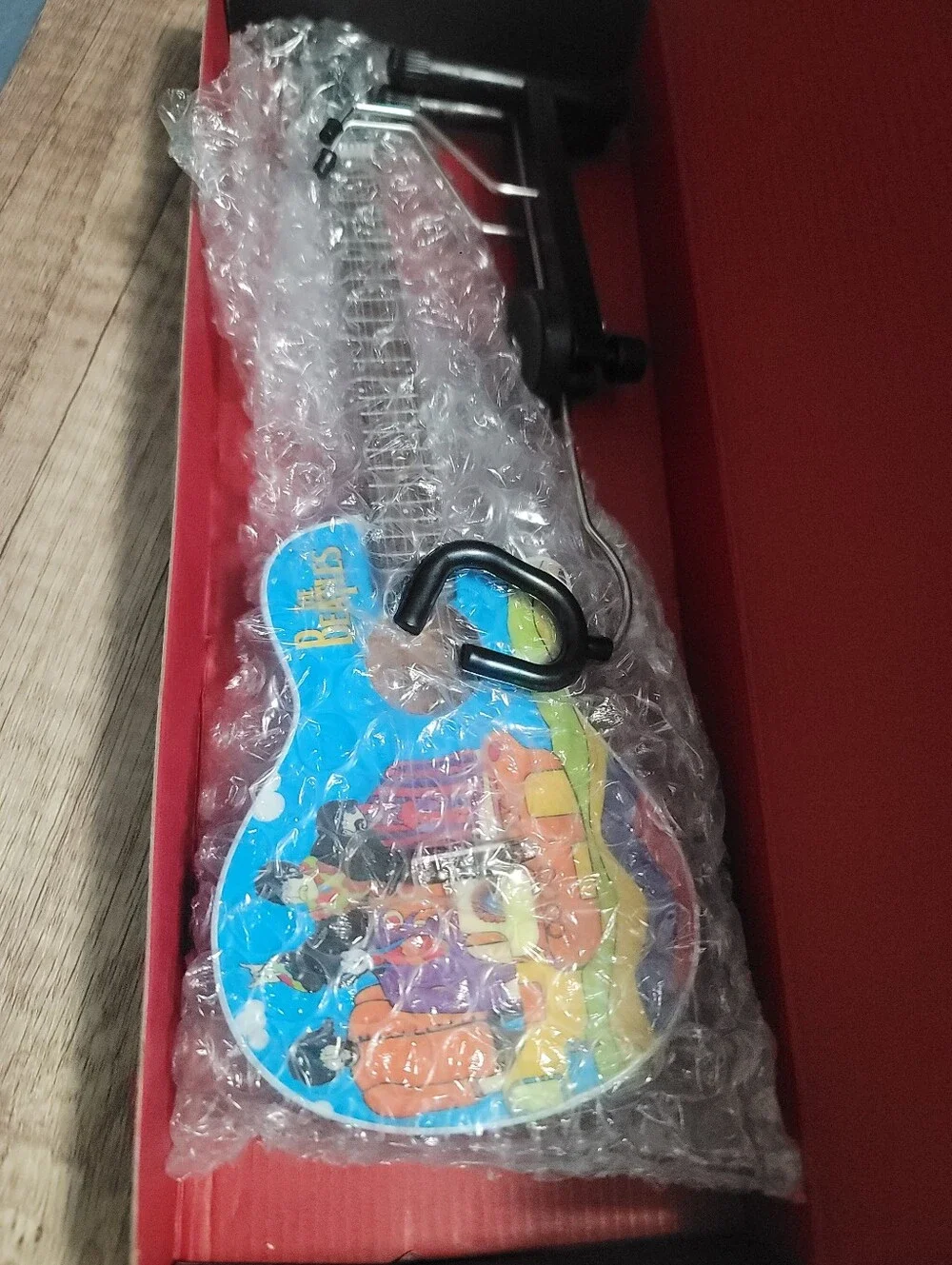 AXE HEAVENYellow Submarine 10 Inch Miniature Acoustic Guitar Collectors - Picture 5 of 5